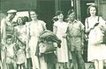 No 77 Squadron Association Bofu photo gallery - Families arriving, August 1947  (John McDonnell)